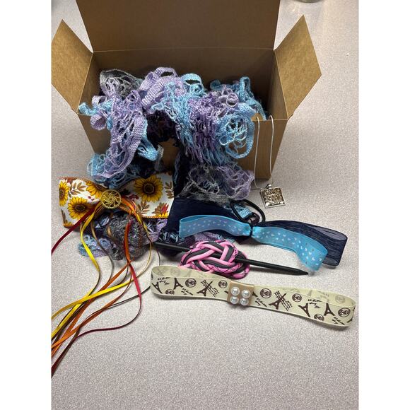 Handmade Accessories - Ready To Gift Hair Accessories & Necklace 6 Piece Set